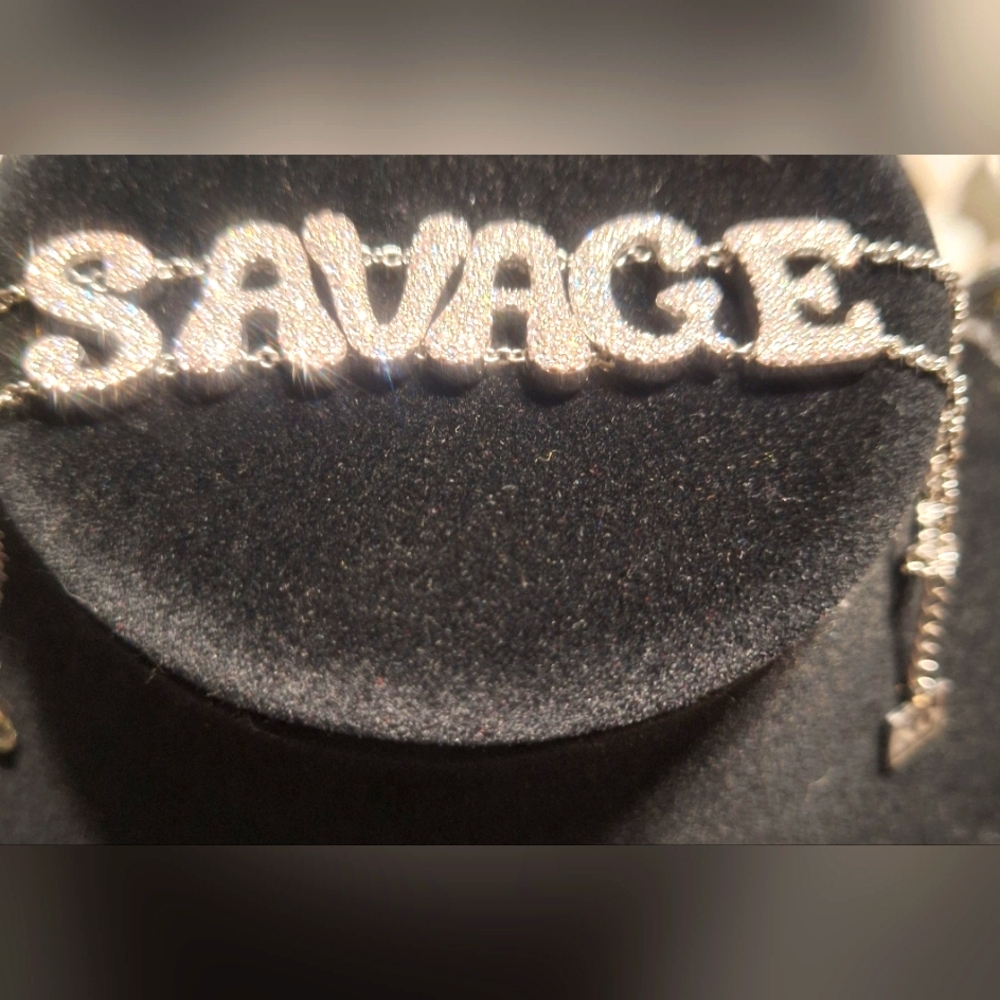 NIP Emerald xo Ivy SAVAGE bracelet In Silver-tone